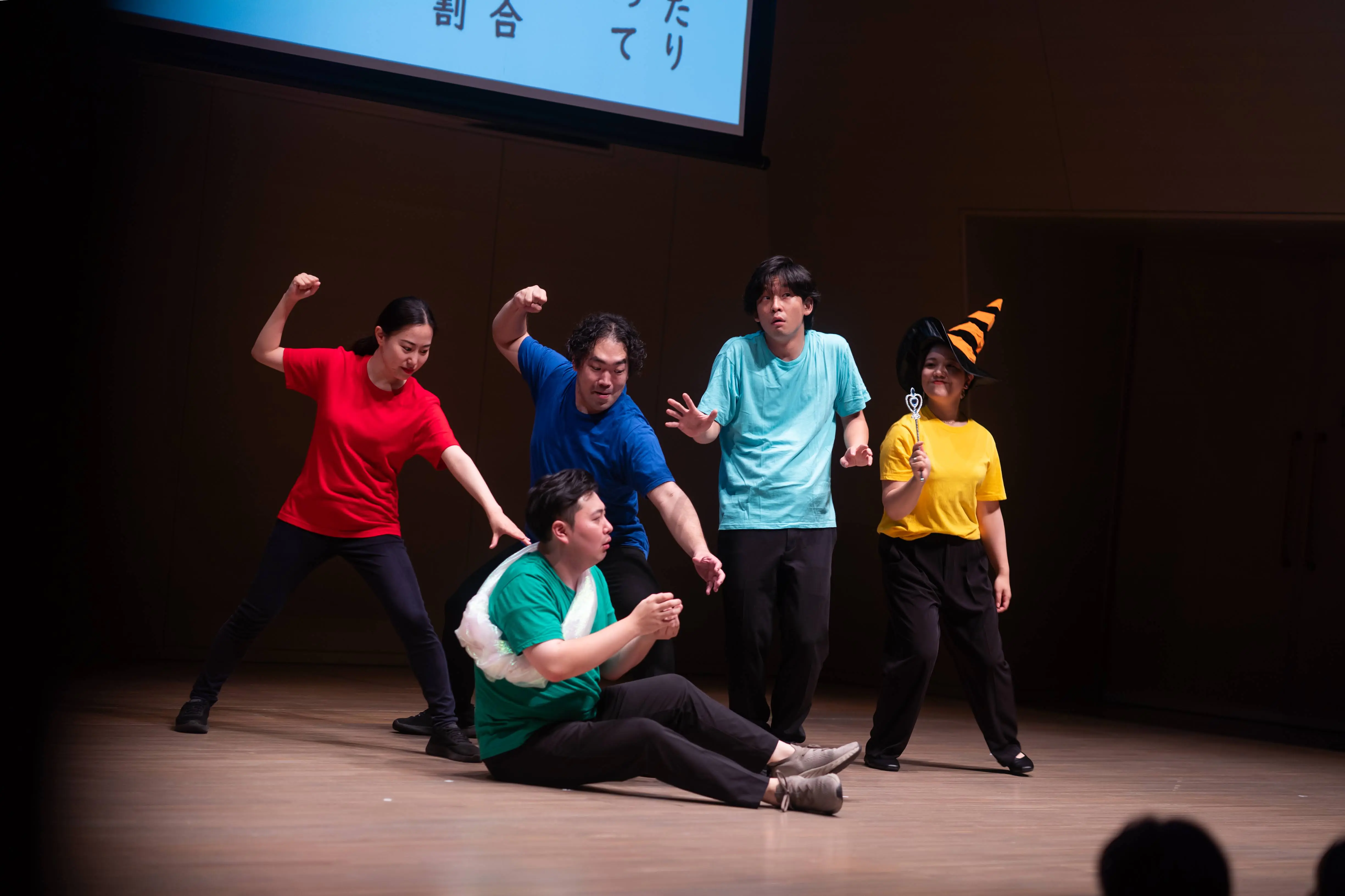 歌あり演技ありの楽しいステージ