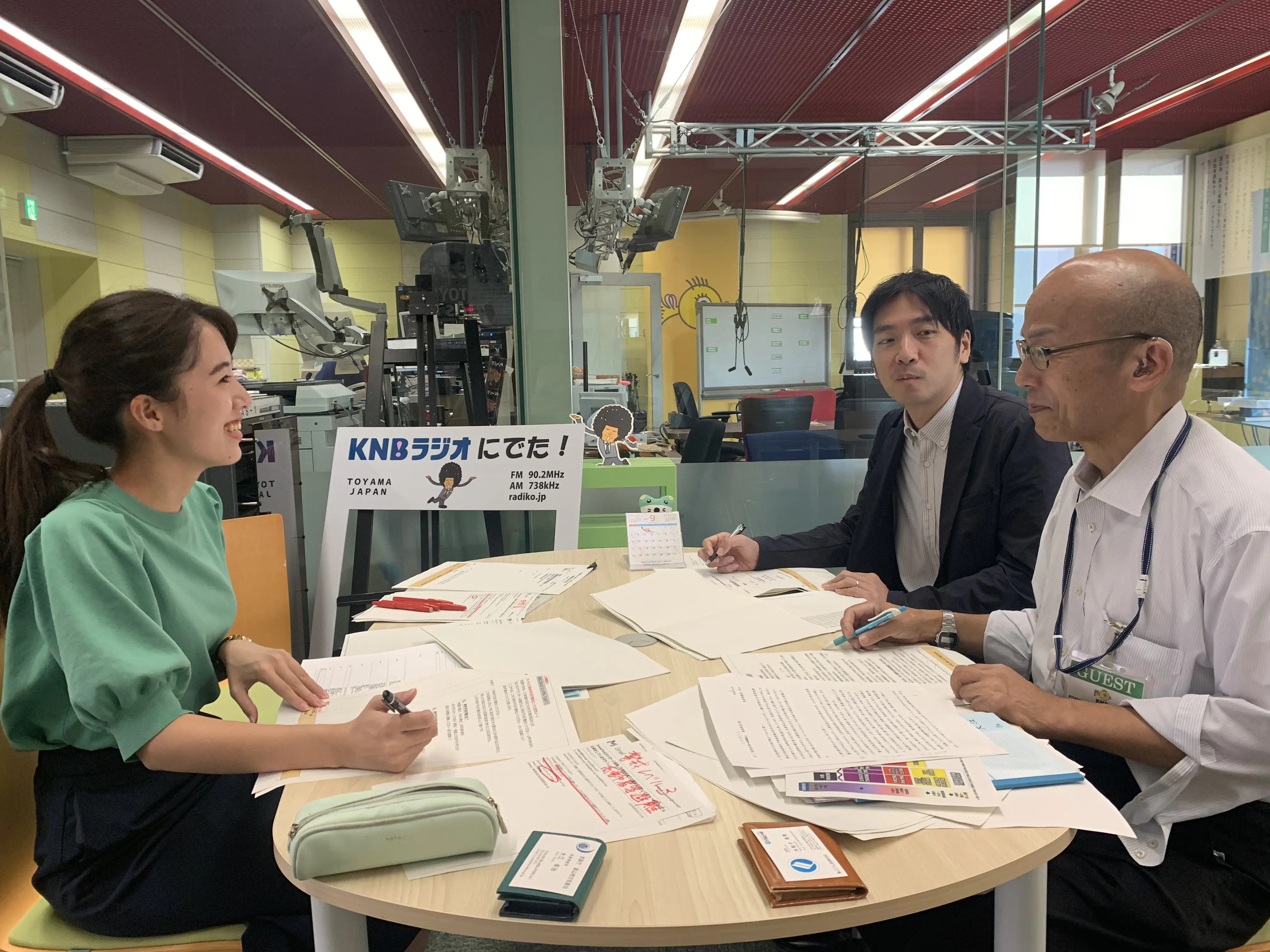 FMとやま・水梨子アナとKNB・上野アナ ゲストは富山地方気象台・大江幸治気象情報官