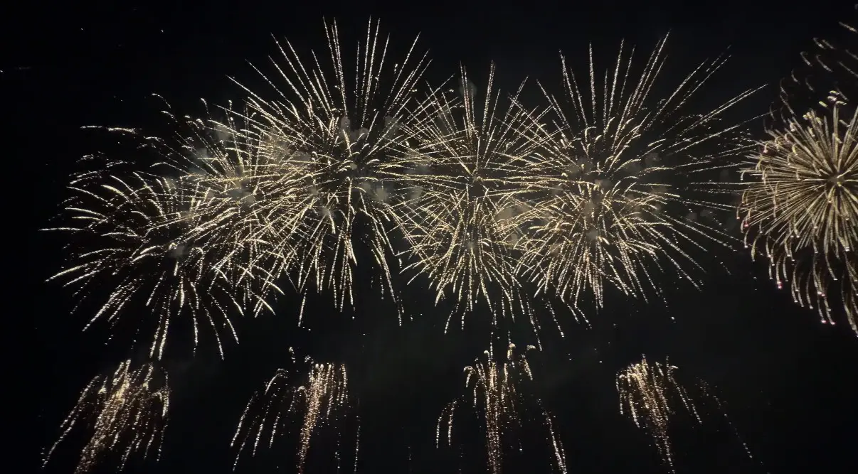 そして夜空に輝く花火…。
最高の時間でした。