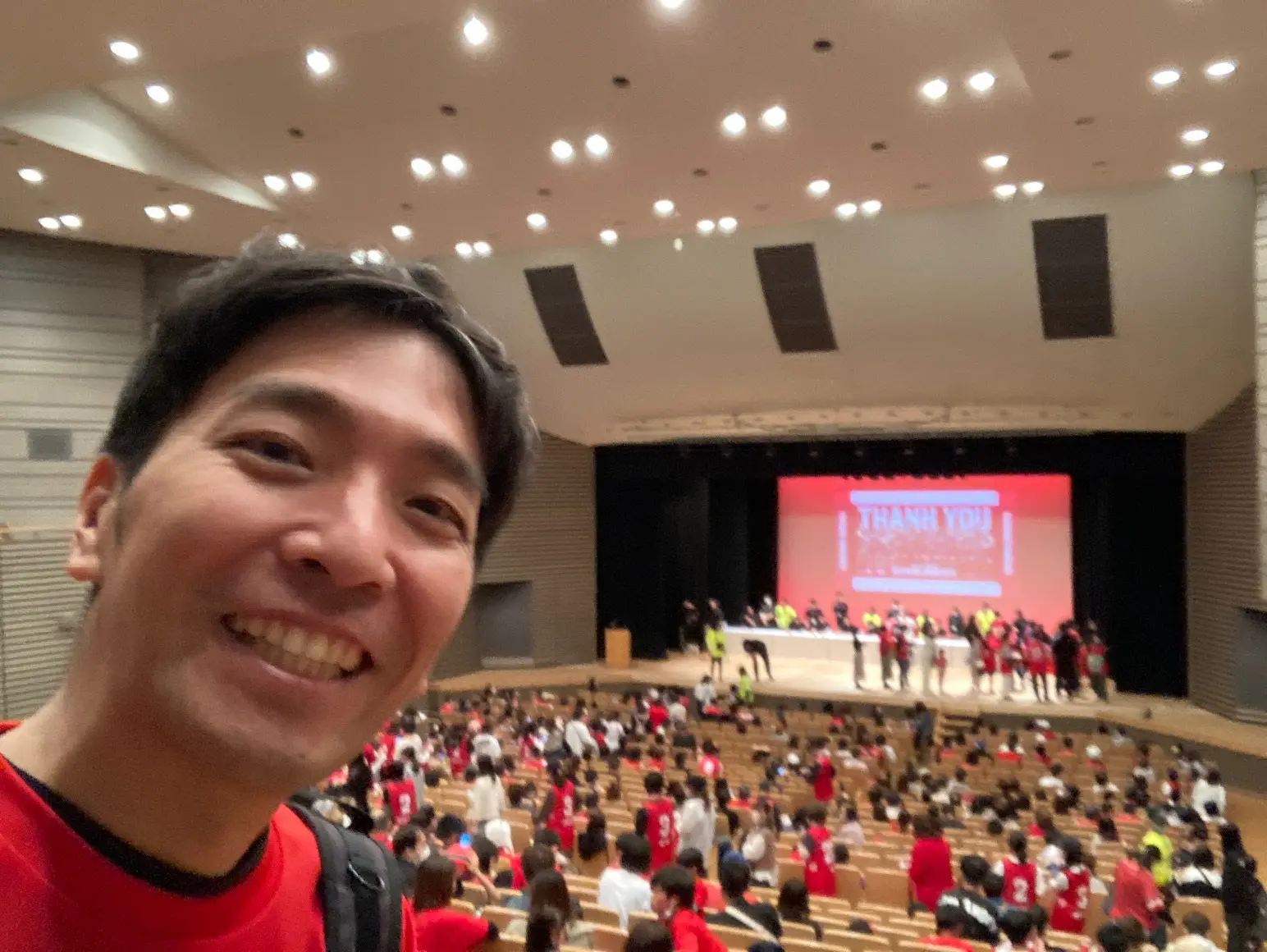 ステージ終了後はサイン会の列