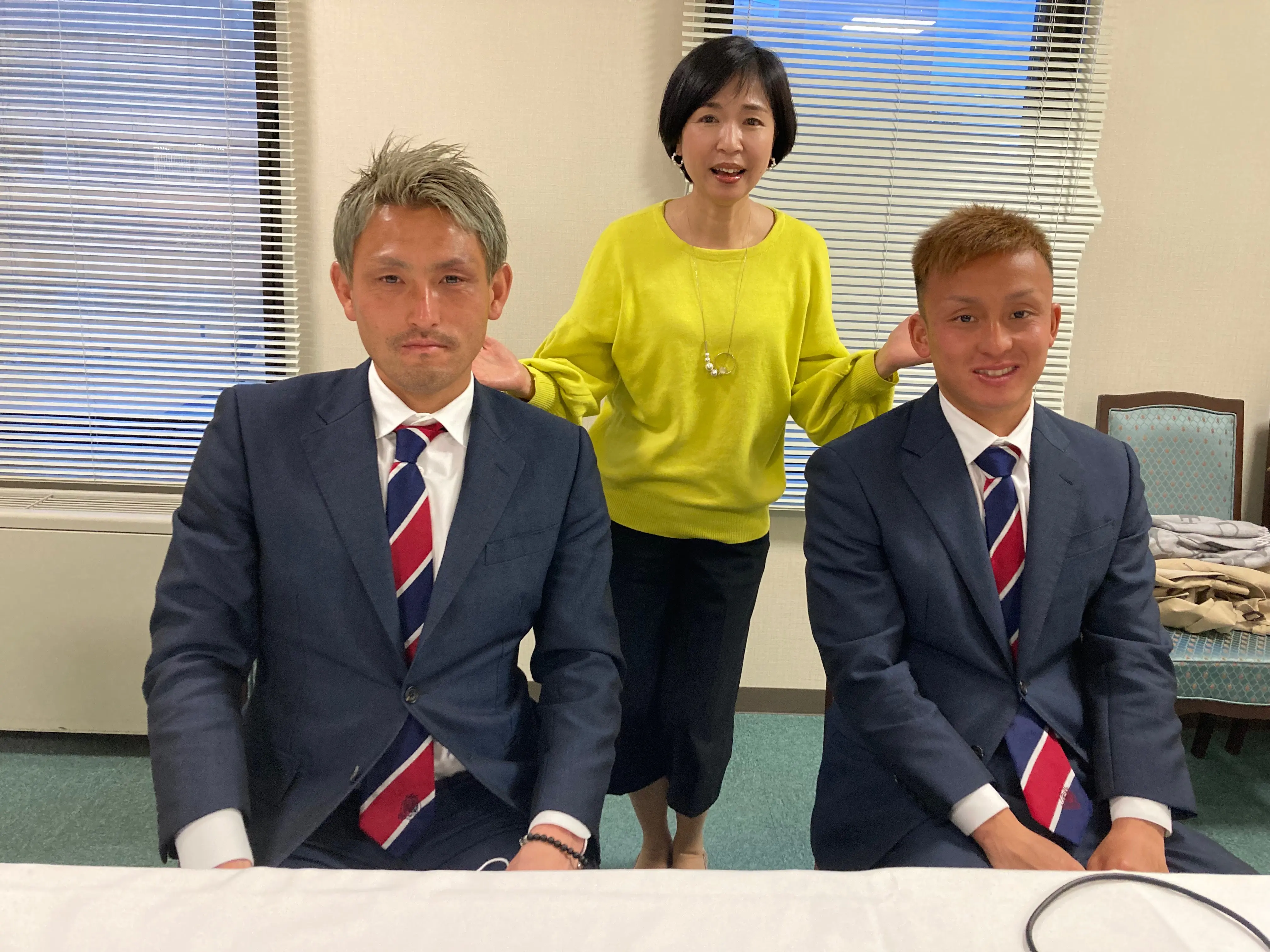 FWの高橋選手と松岡選手