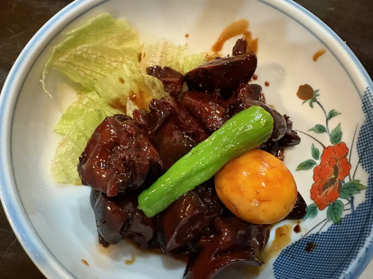 鳥もつ煮　みその濃い味がおいしい
