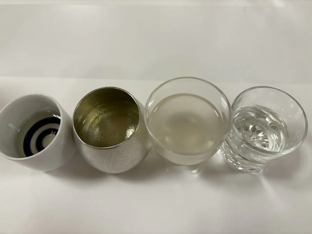 それぞれの和菓子にそれぞれの日本酒をあわせる