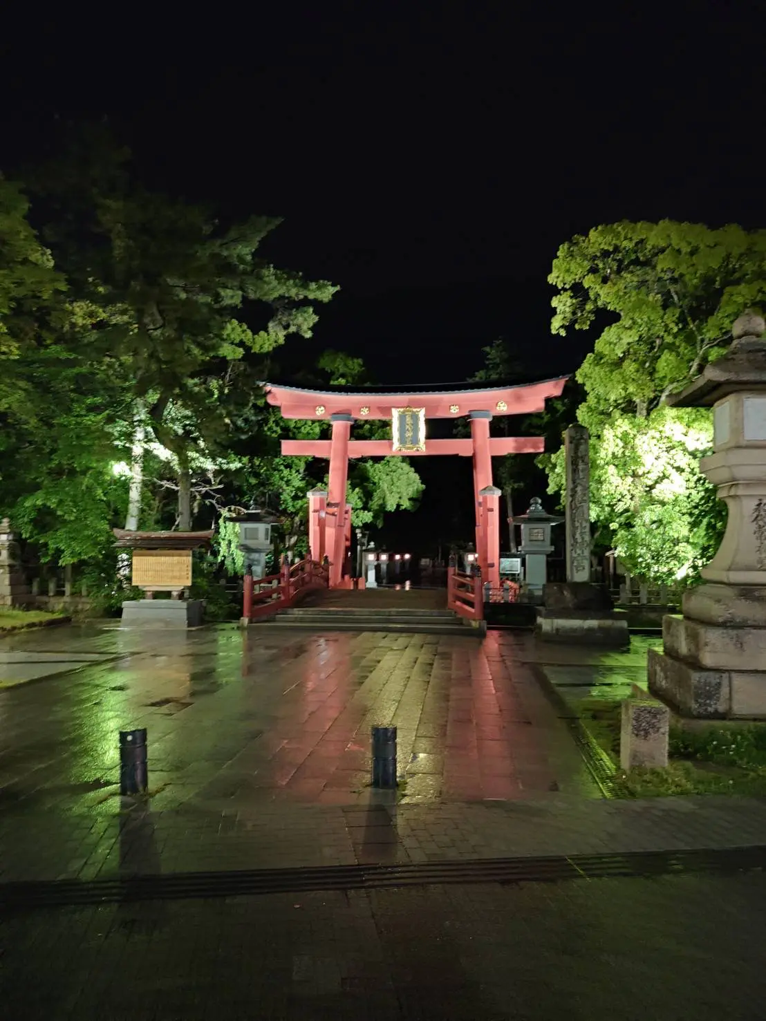夜の氣比神宮も素敵でした