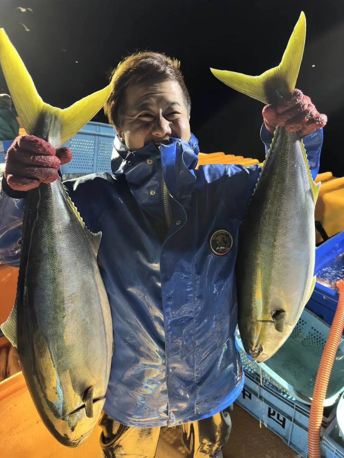 獲れた魚はすぐ船の上で「締める」そうです