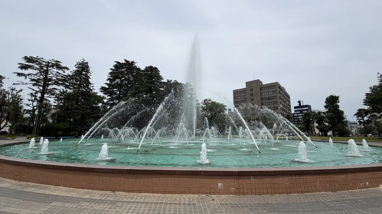 県庁前公園