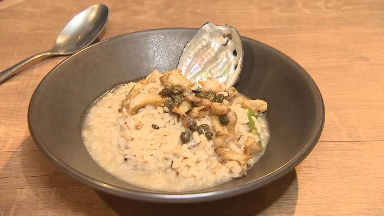 アワビのリゾット 焦がしバターの香り　セレクトランチ1648円+220円（税込）