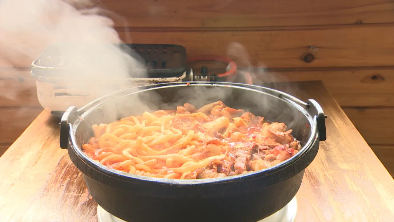 桜モツキムチ鍋　2800円