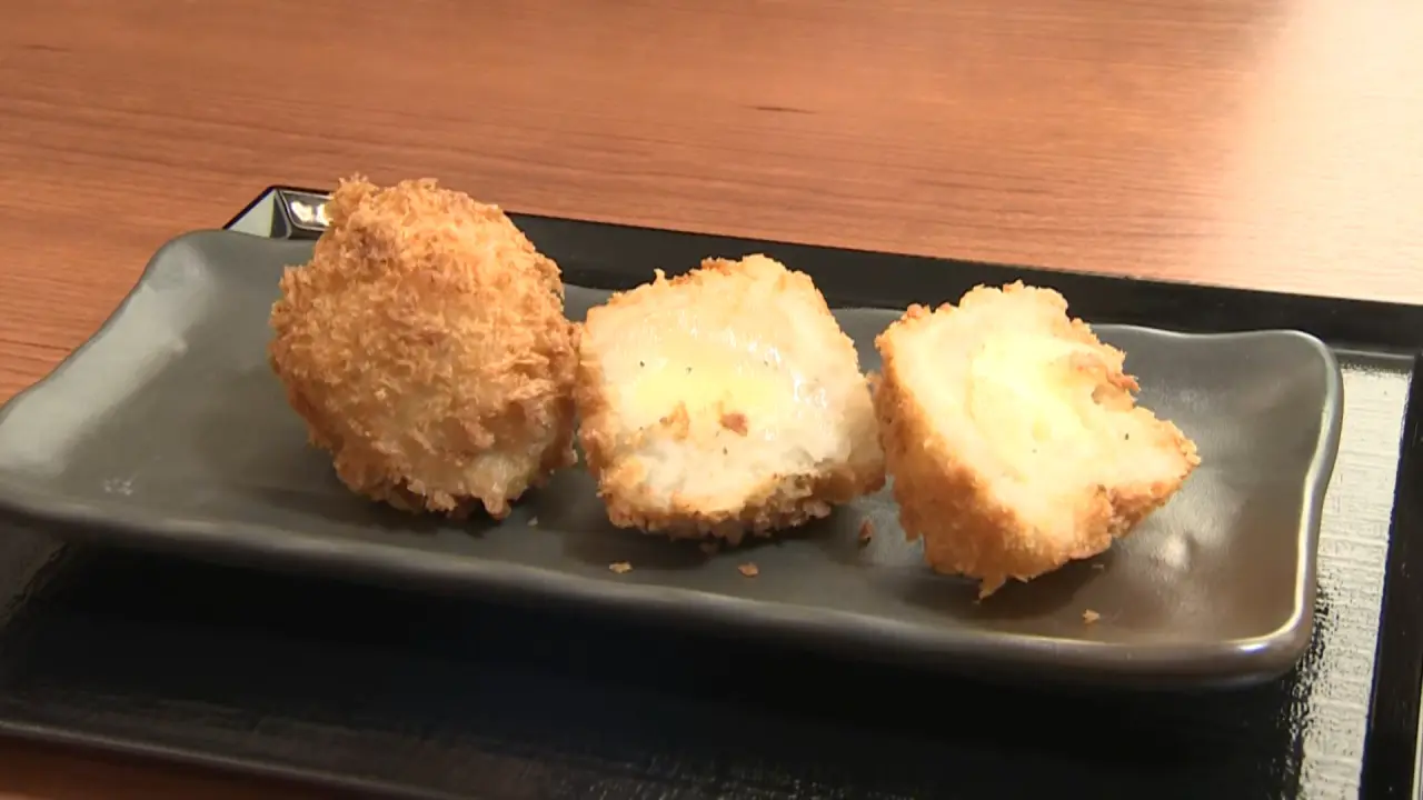 チーズコロッケ　1個118円（税込）