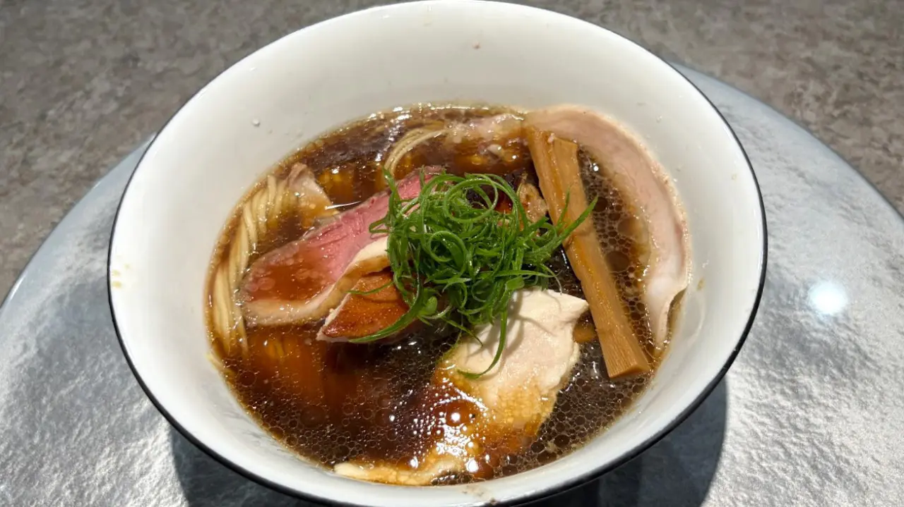醤油のおそば 寿　2200円（税込）