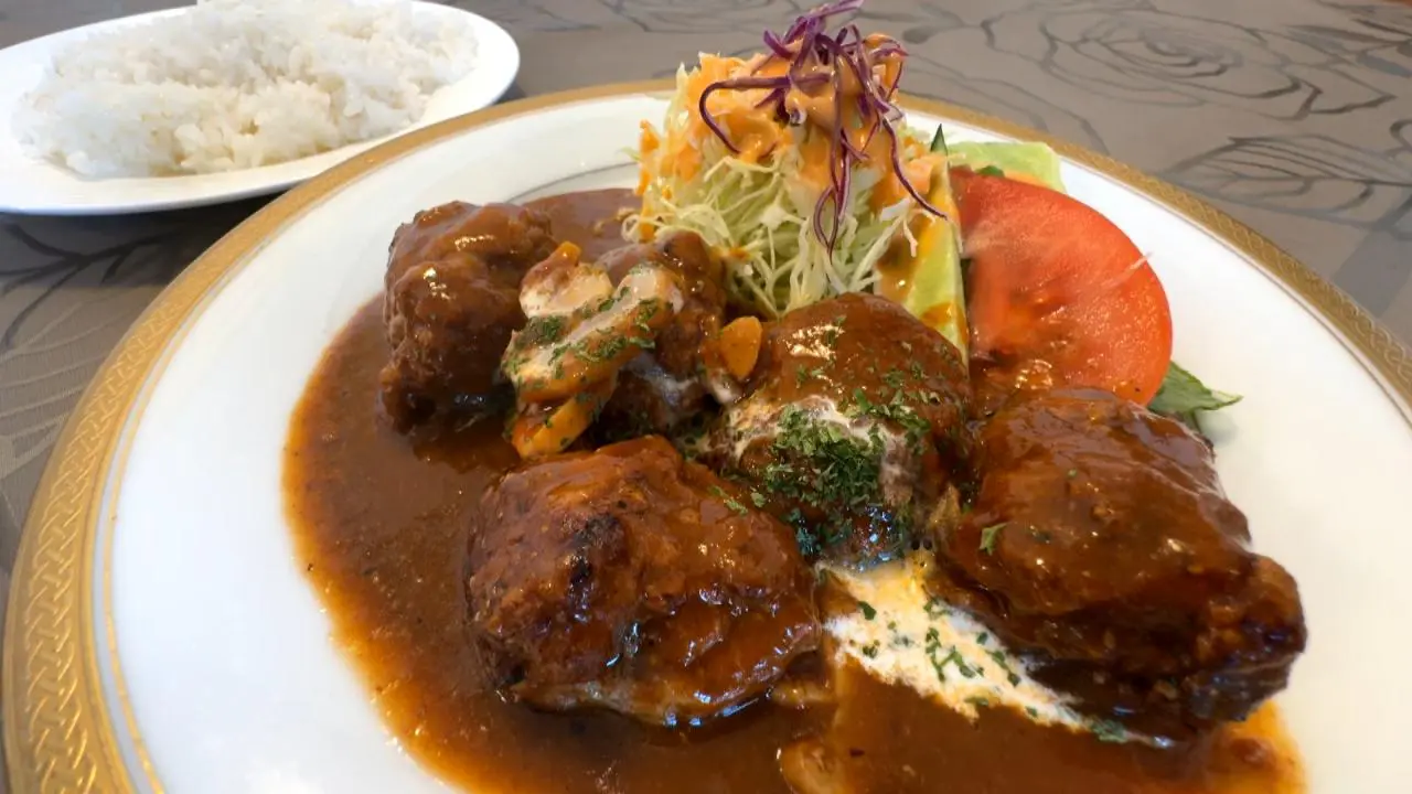 牛肉巻きハンバーグ　1690円（税込）