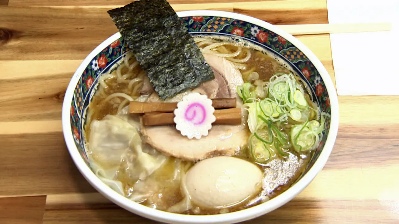 特製醤油らぁ麺　1200円（税込）