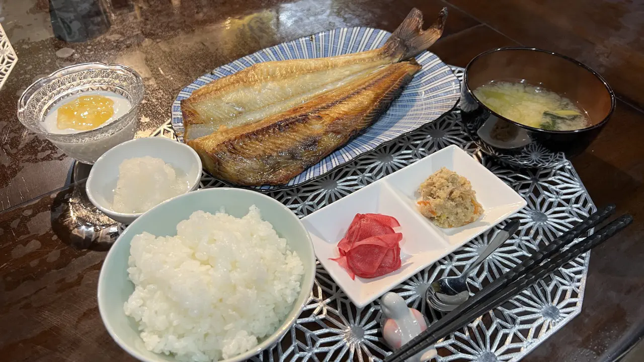 ホッケ定食（1枚）　1600円