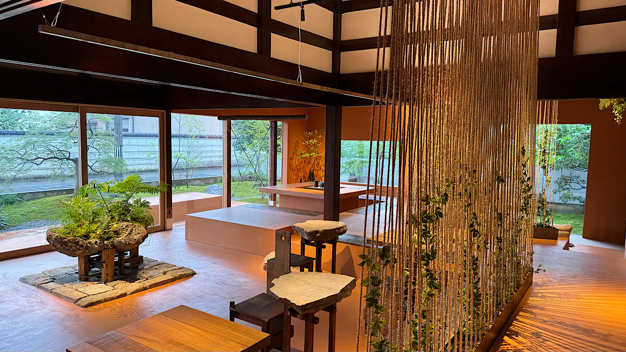 築100年超の古民家が心やすらぐモダンなカフェに【mokkado】漢方を身近