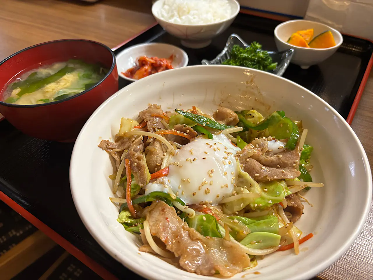 ランチなのに夜もOK!! ごはん大盛りでも手作りランチが800円【食堂510