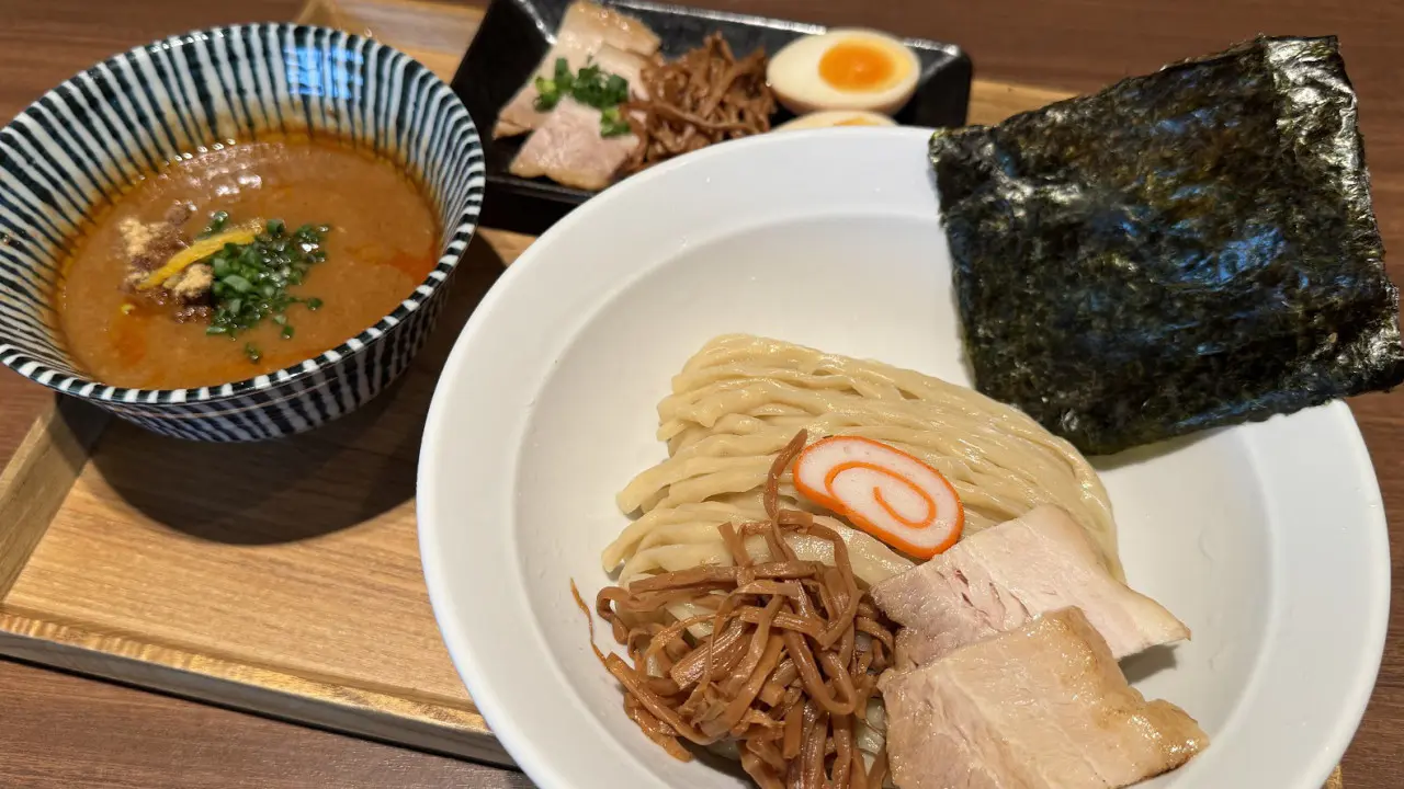 辛濃厚魚介つけ麺(全部のせ）　1300円