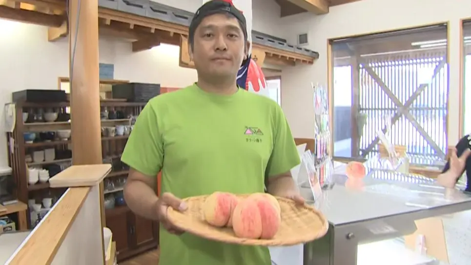 グリーン森下 森下信義さんと自慢の桃