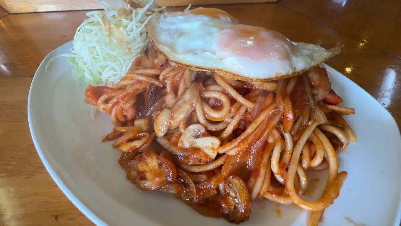 ナポリタンスパゲッティ＋目玉焼き　1100円