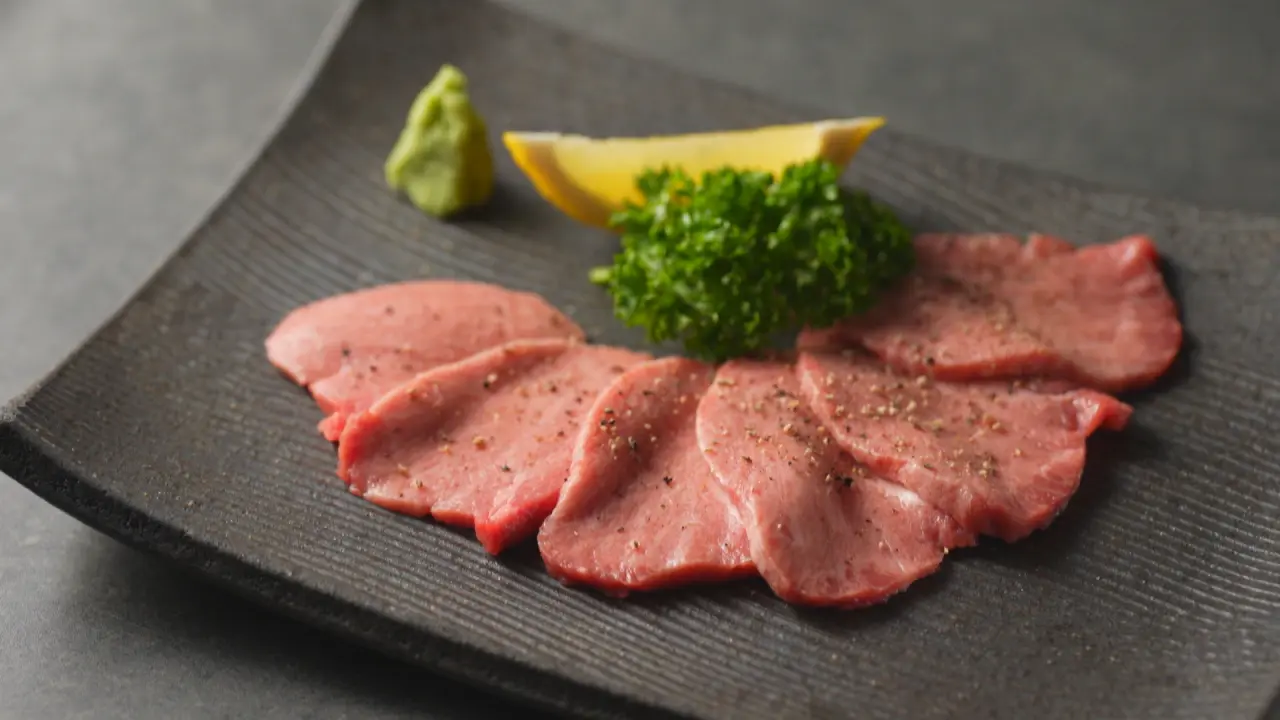 牛タン岩塩焼き　1980円（税込）