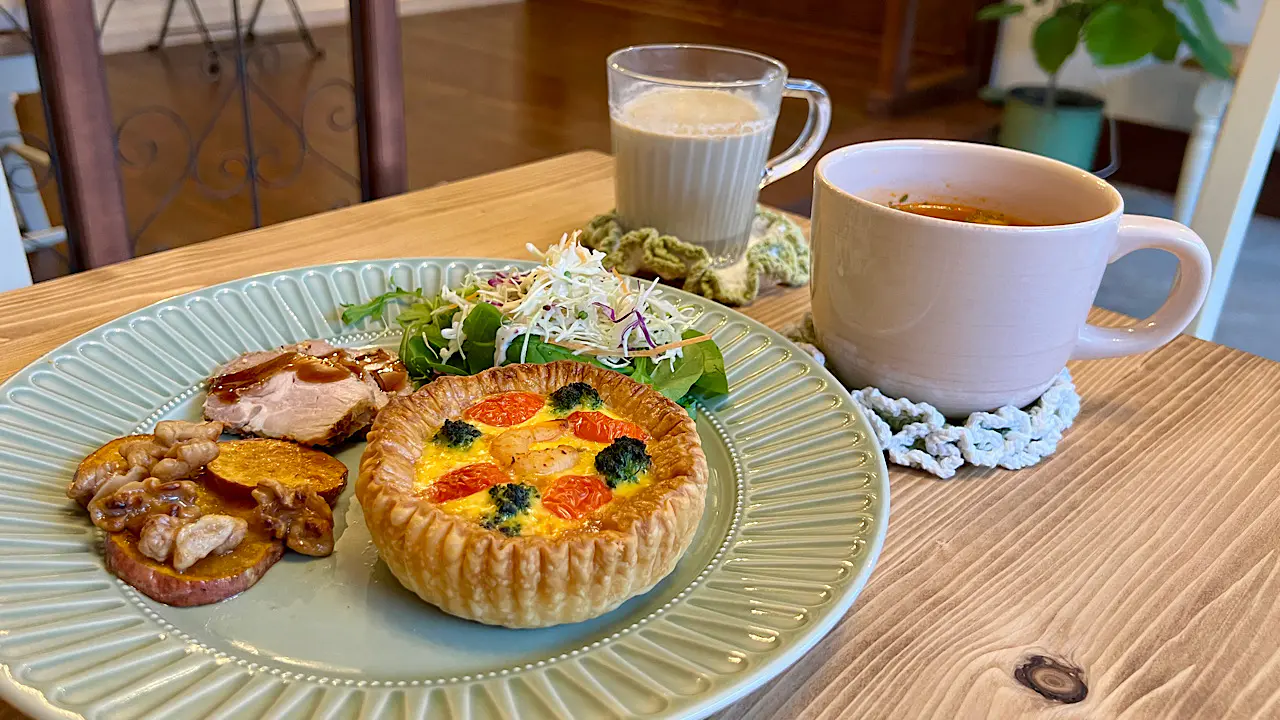 ランチセット　1200円～　（※キッシュ単品＋700円）