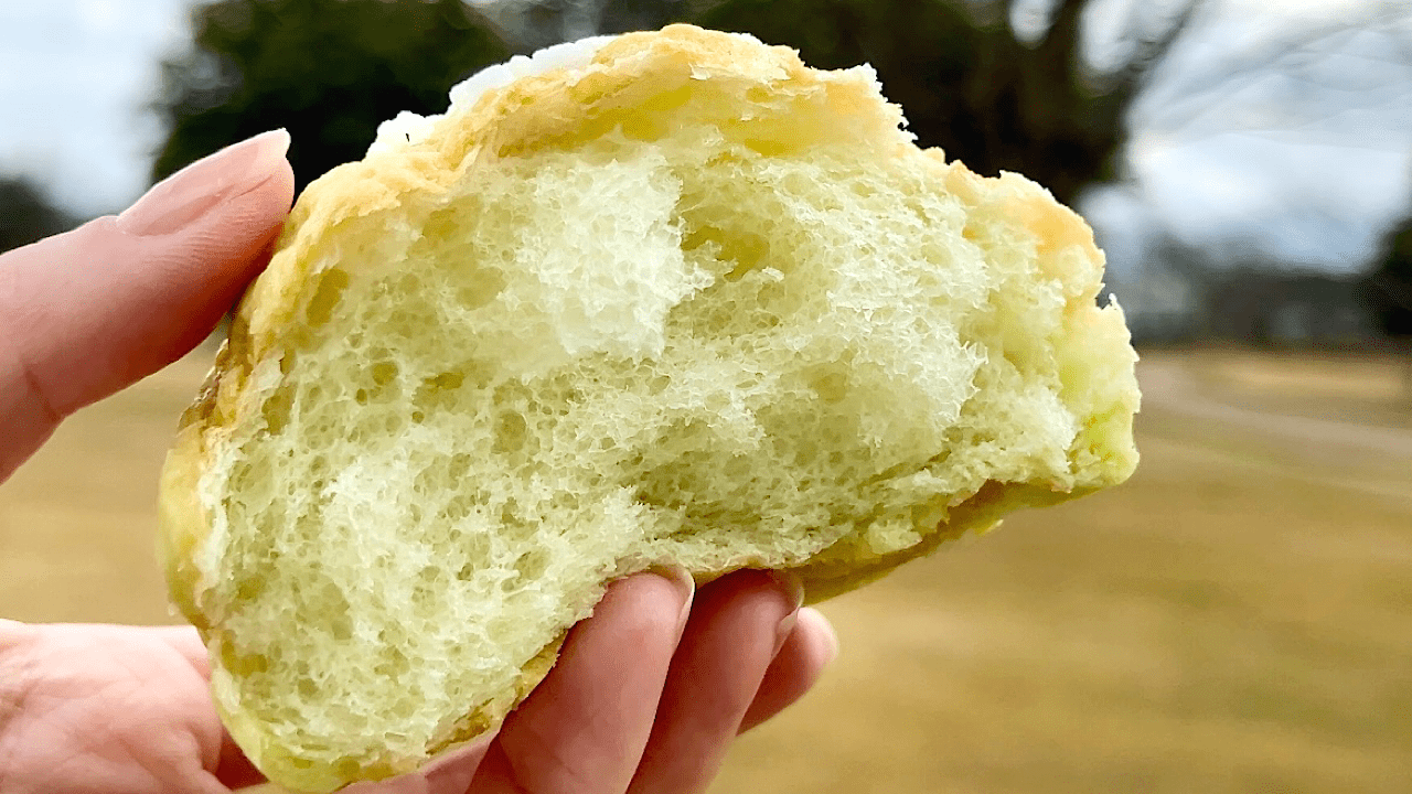 厚皮めろんぱん　380円