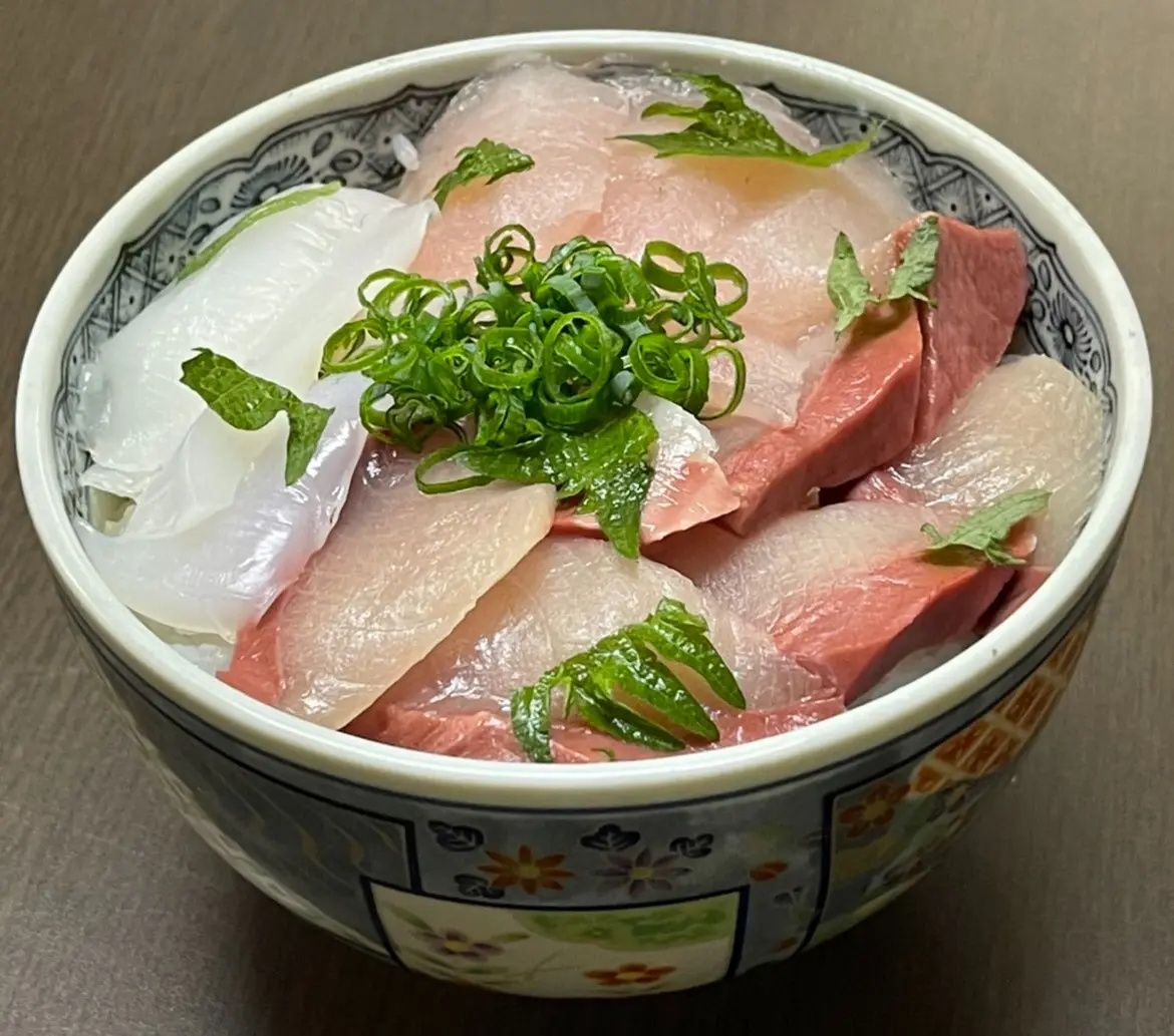 海鮮丼