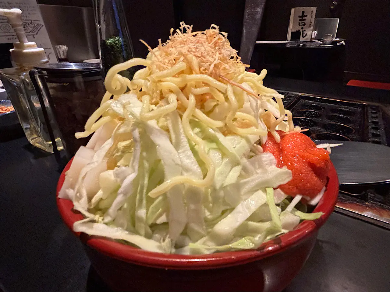 鶏ガラ＆豚骨スープが決め手! うまみ濃厚のもんじゃとふわとろ