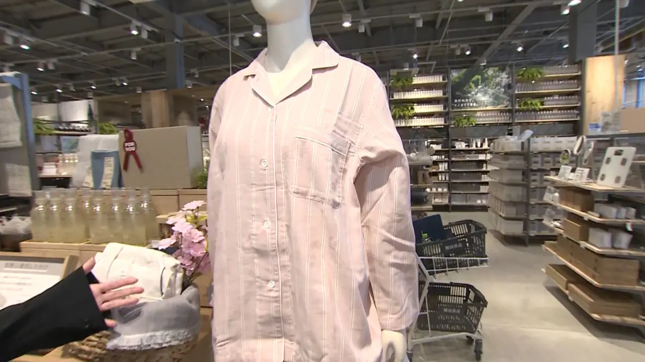脇に縫い目のない二重ガーゼ長袖パジャマ　　4990円（税込）