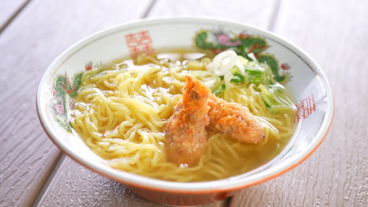 ほたるいかフライラーメン　750円（税込）