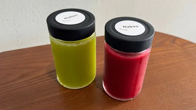 Raw juice（ライトグリーン / レッドパワー）　各990円