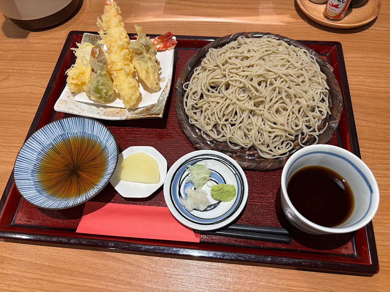 えび天ざるそば 1580円（税込）
