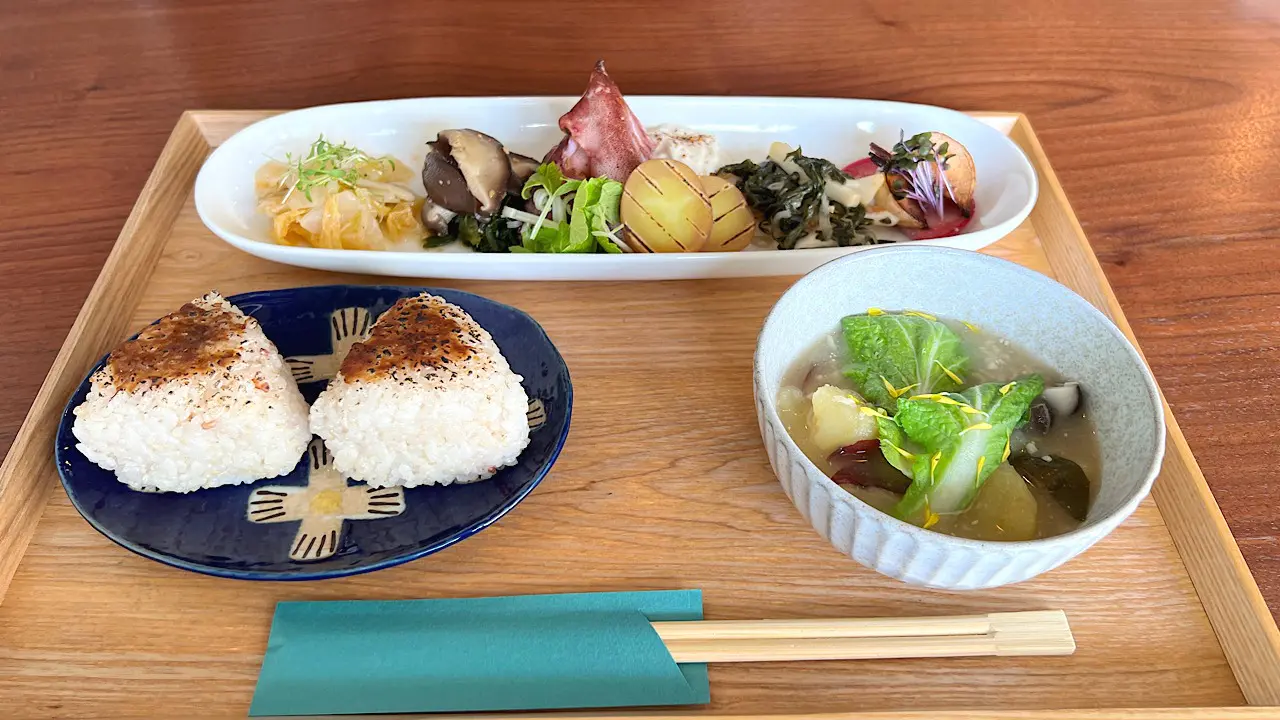 本日のごはん　2500円（デザート、ドリンク付き）