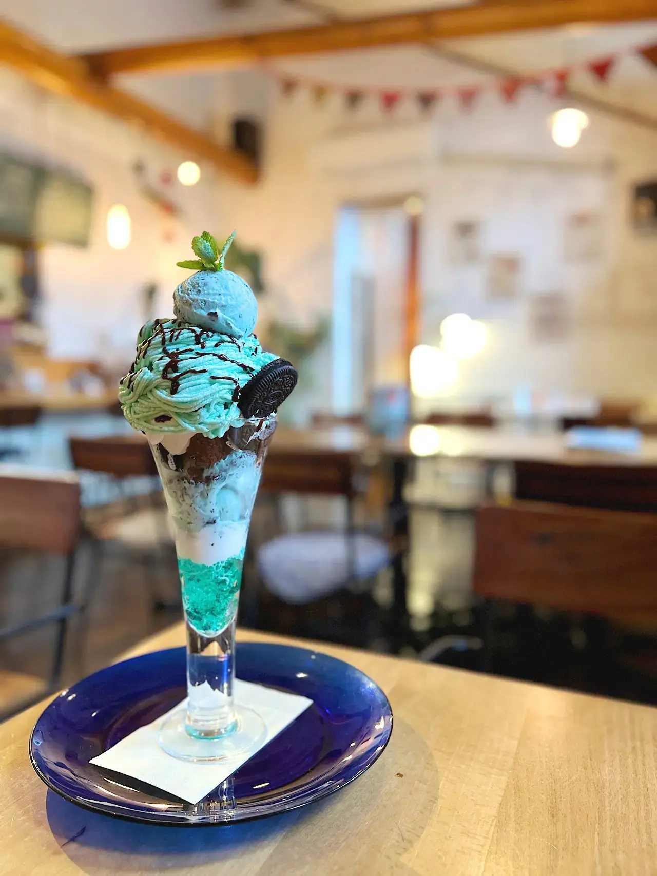 チョコミントパフェ　1680円　※スーパーミントソース付は+100円