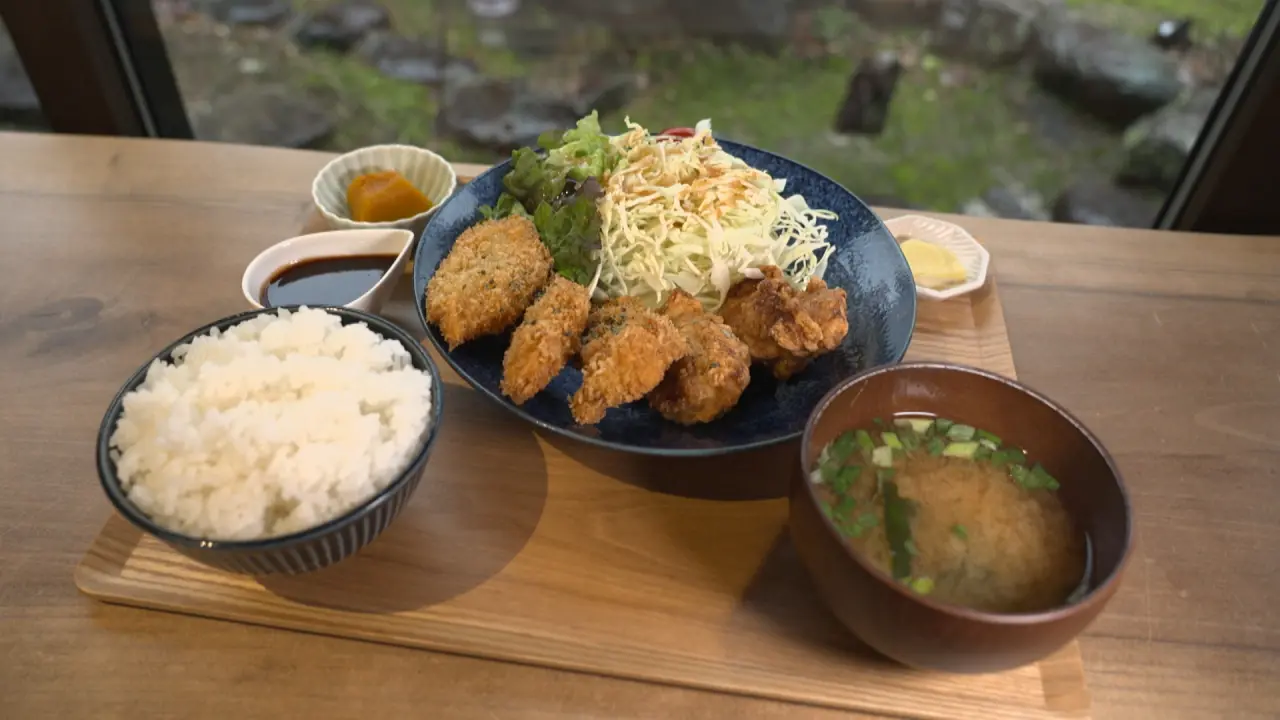 日替わり定食（白身魚フライと鶏から定食）　950円（税込）