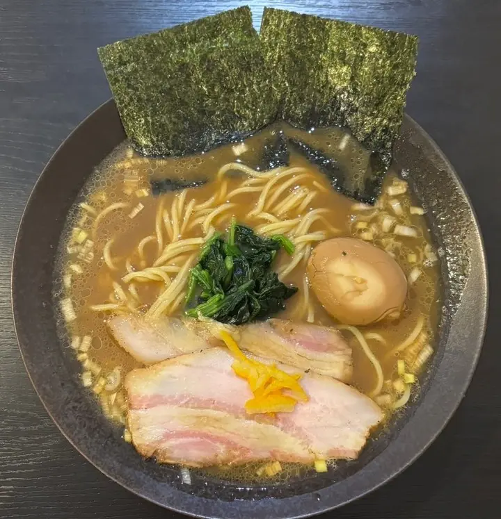 「薪火ビストロバルKen's Familia」Instagramより