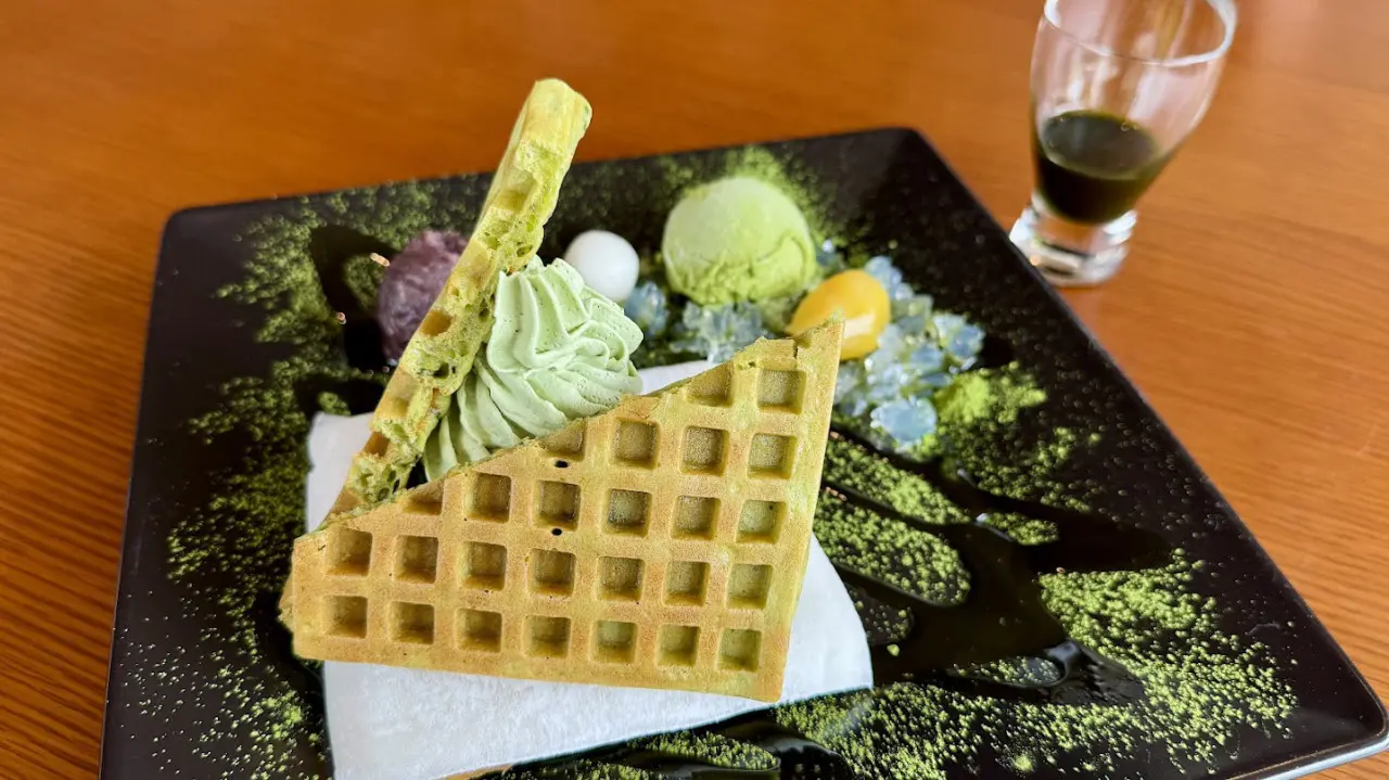 もっちりワッフル（抹茶）　1100円