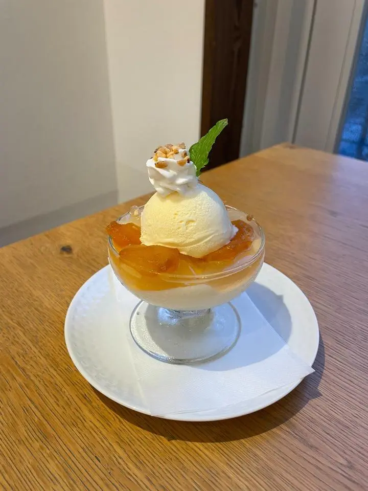 リンゴパンナコッタ　600円