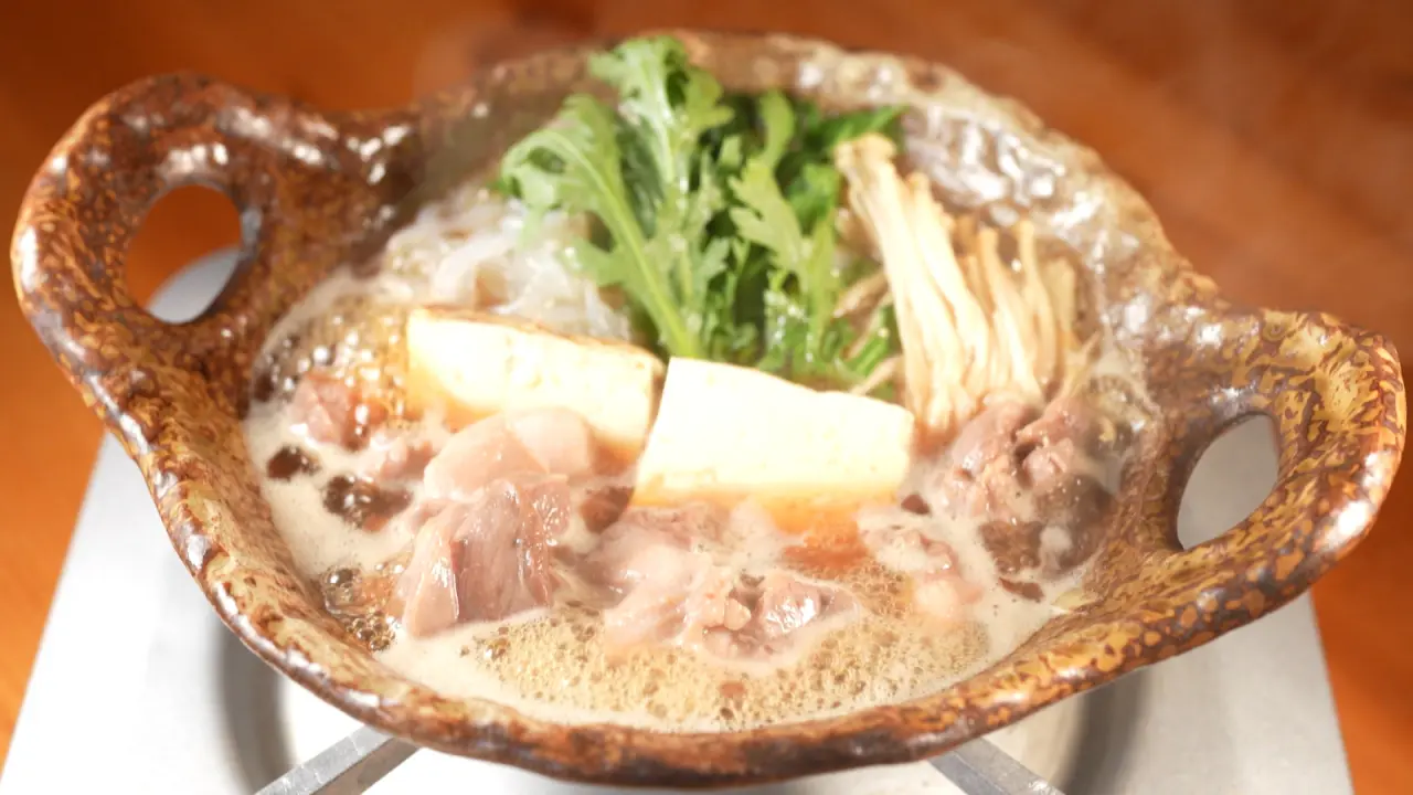 すき焼き鍋　1人前2200円（税込）