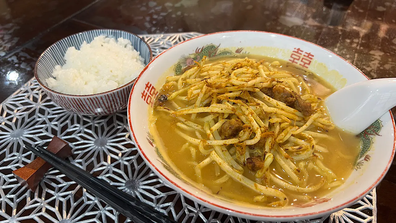 カレーラーメン（ごはん付き）　1100円