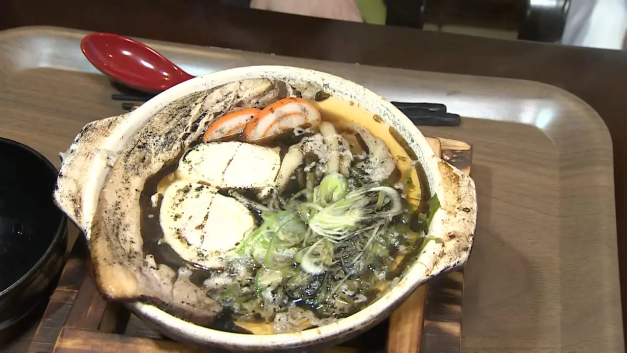 焼き豚煮込みうどん　1600円（税込）
