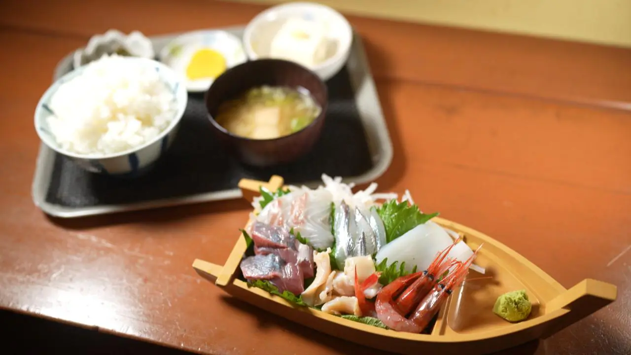 氷見産刺身定食　1350円（税込）