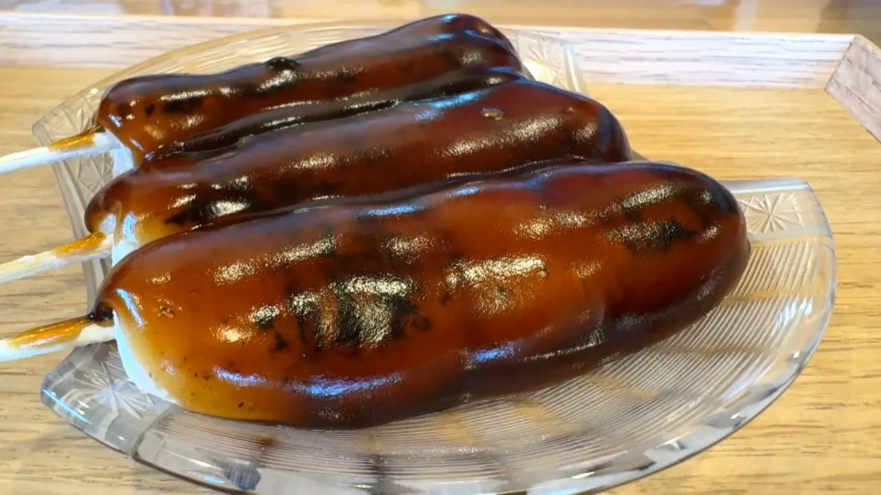 あやめ団子（３本）　390円（税込）