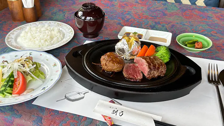 ステーキ＆ハンバーグランチ　3410円