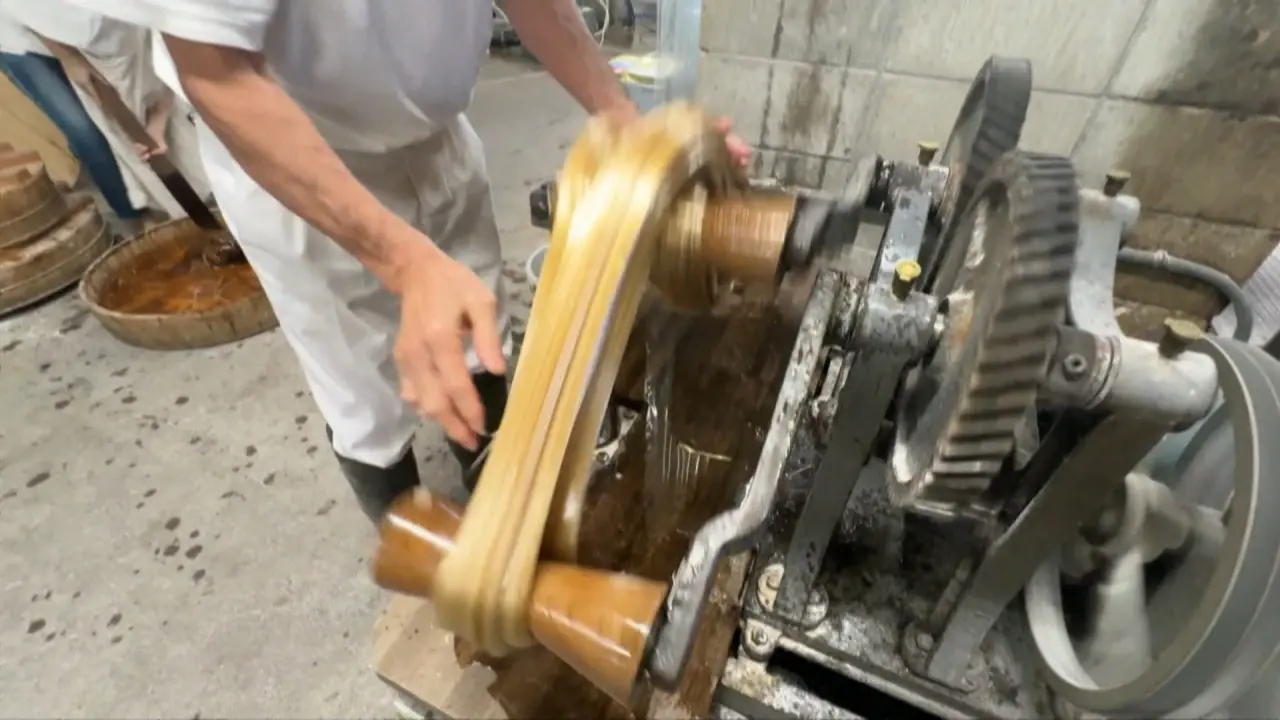 初めは茶色のあめが…