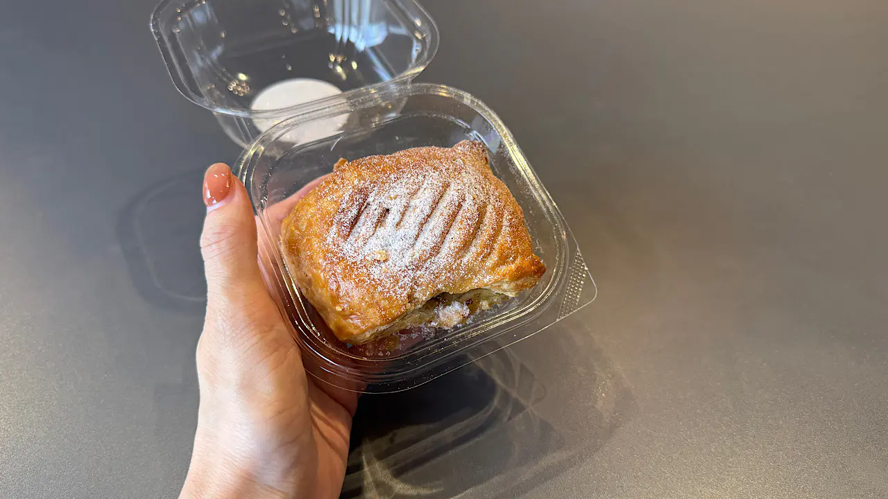 15時のおやつパイ　栗680円