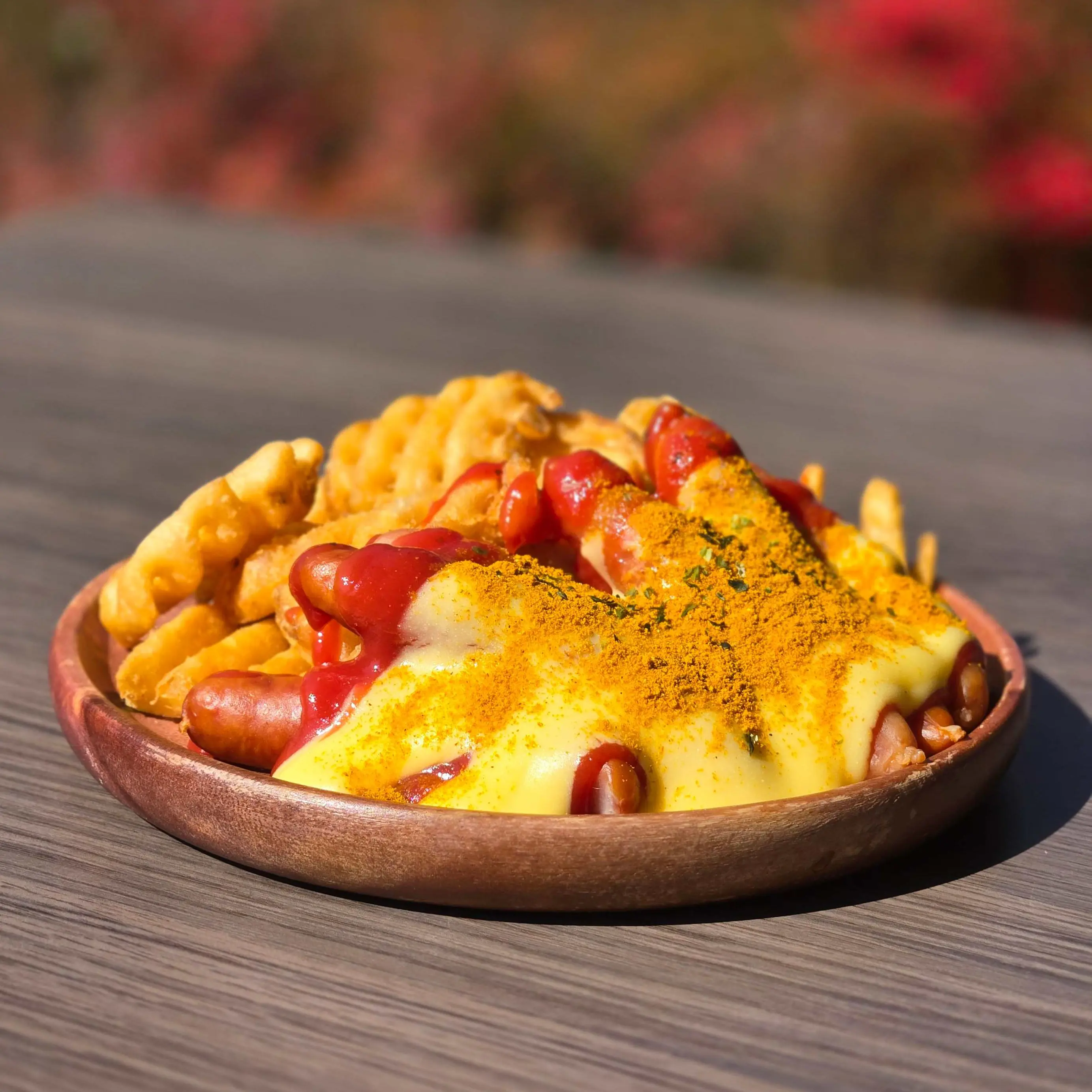 チーズカリーブルスト　6本1400円、10本1900円