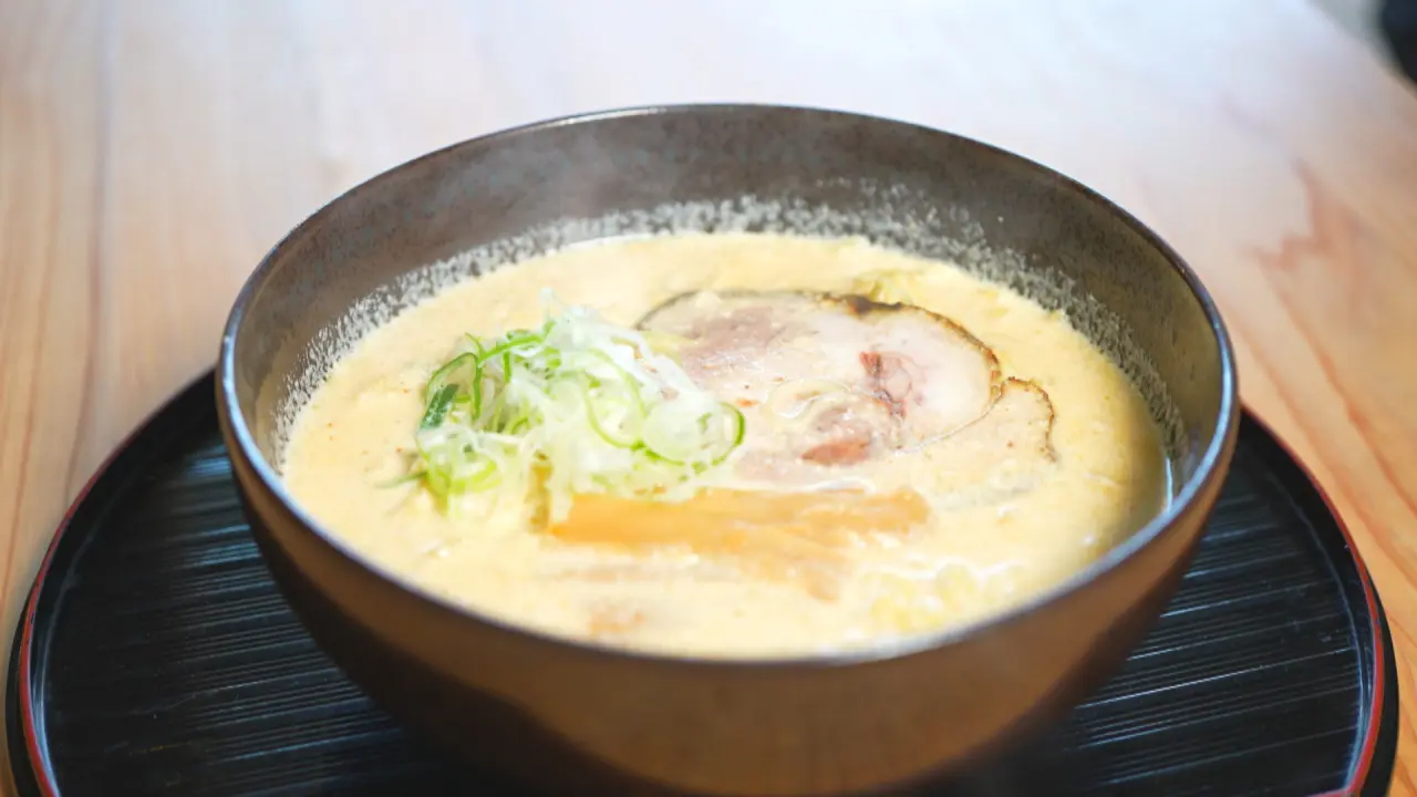 牛乳味噌ラーメン　1350円（税込）