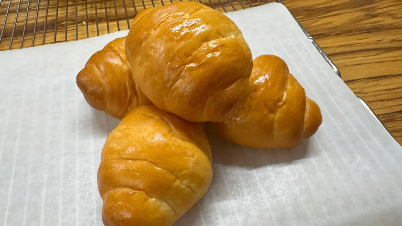 バターロールパン　6個　350円