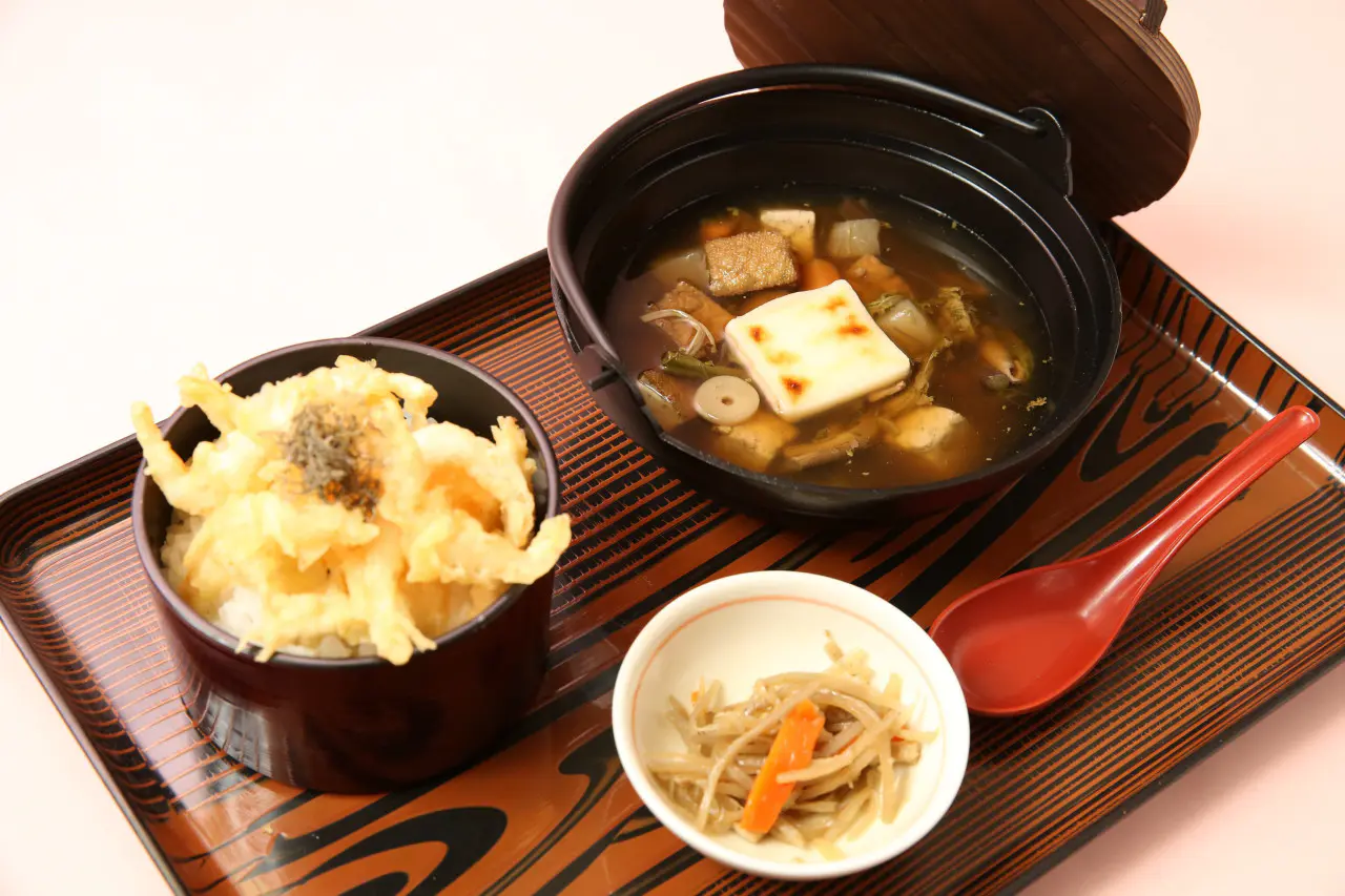 秋限定グルメ「さらさら御膳」(2400円・税込)