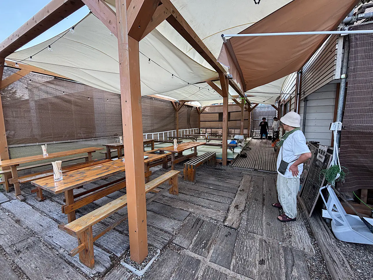 海越しザブ～ンッな立山連峰を臨むカフェレストランの浜茶屋ラーメン